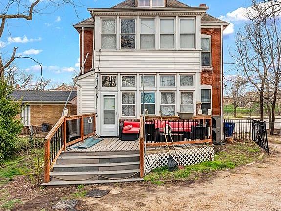 5th image of 5530 Etzel Ave