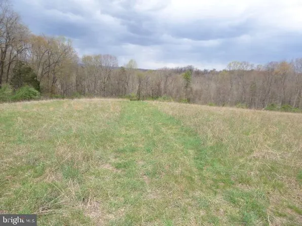 Heavenly Acres Rdg, Hancock, MD 21750