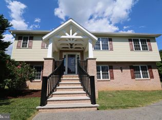 18428 Woodside Dr, Hagerstown, MD