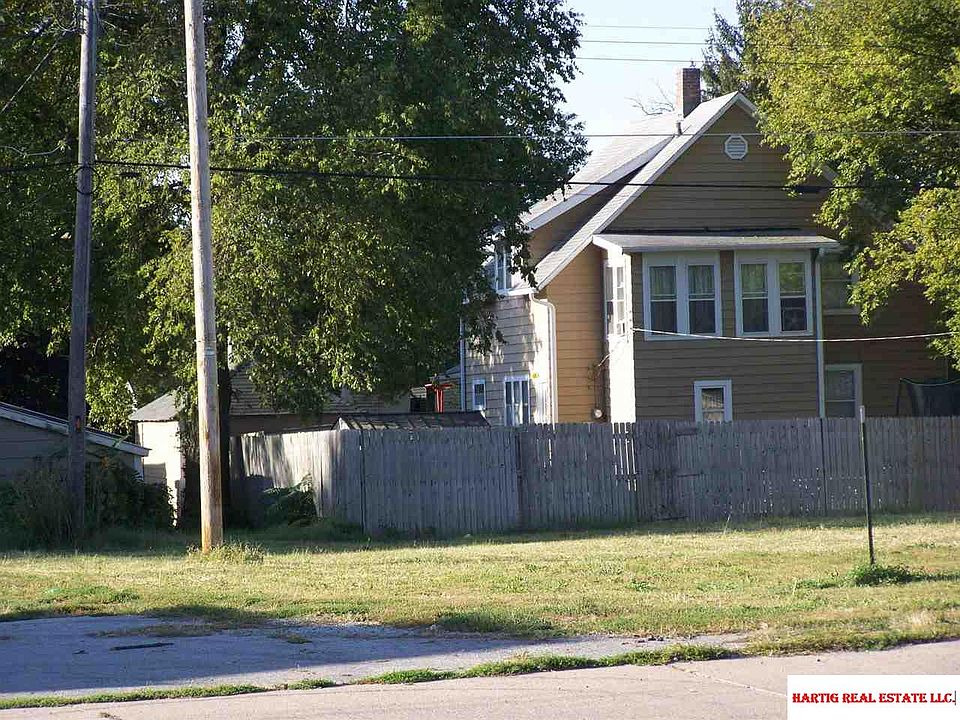 2nd image of 1417-1501 E Court St