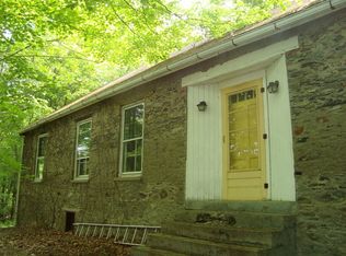 34 Fiddlers Bridge Rd, Staatsburg, NY 12580