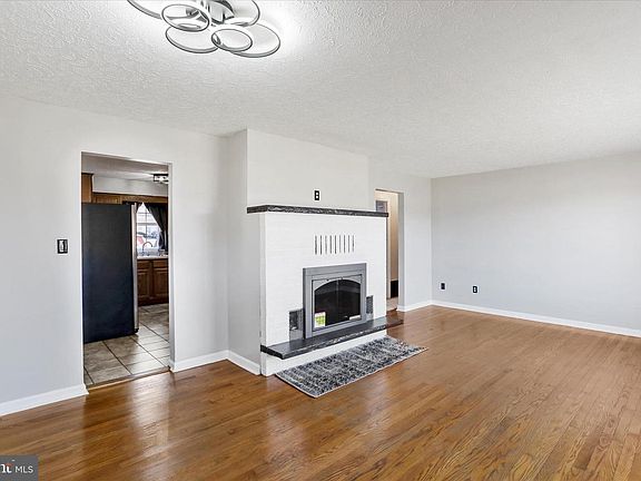 3rd image of 357 Fort Ashby Rd