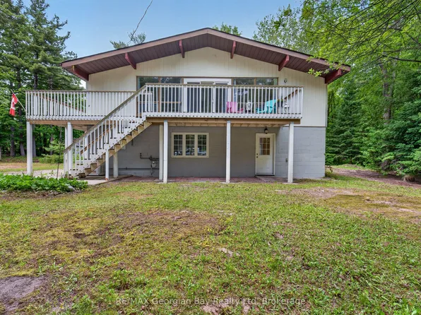 6 Brunelle Rd, Tiny, ON L9M 0J2