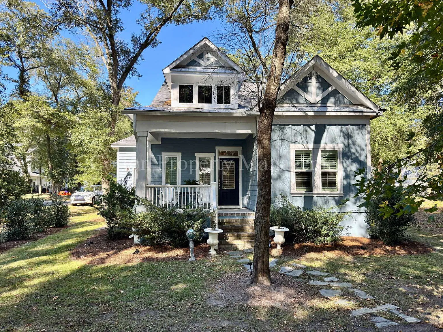 3 bed, 3.5 bath, 1830 sqft, $3,200 — Photo 2