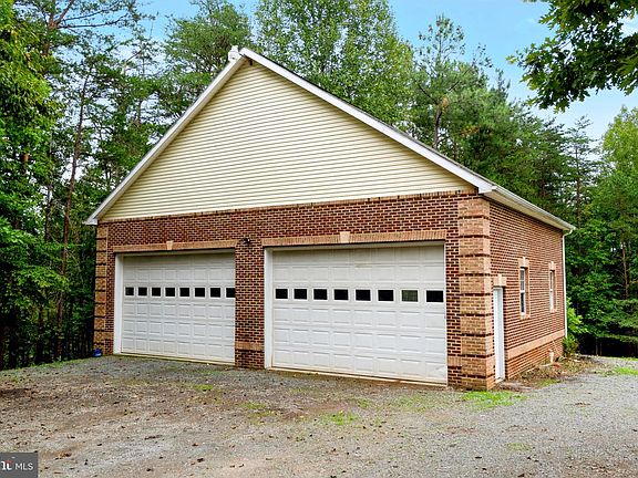 4th image of 18048 Waterloo Rd