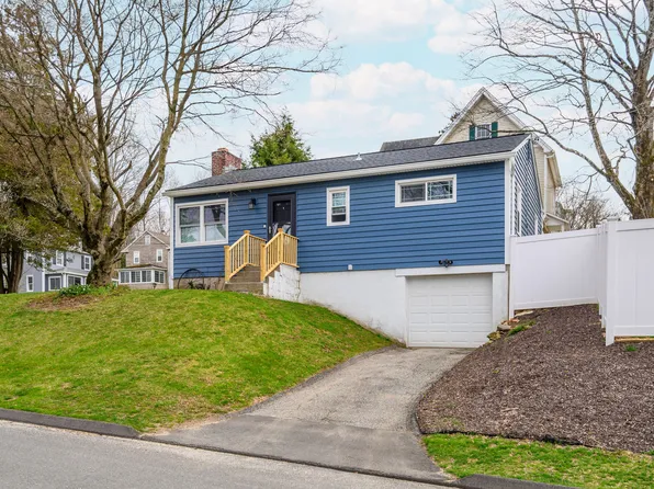 29 Highland Avenue, Bethel, CT 06801