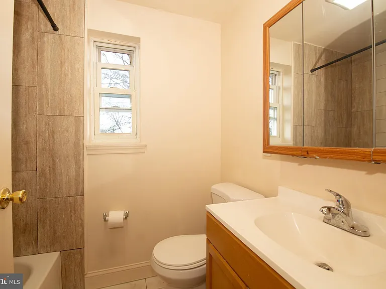 6021 N Norwood St — Photo 11