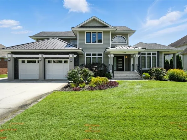 1244 Knights Bridge Ln, Virginia Beach, VA 23455