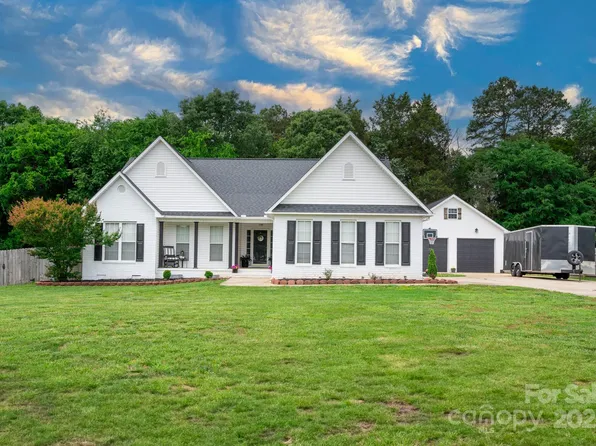 1140 Landsdown Dr, Salisbury, NC 28147