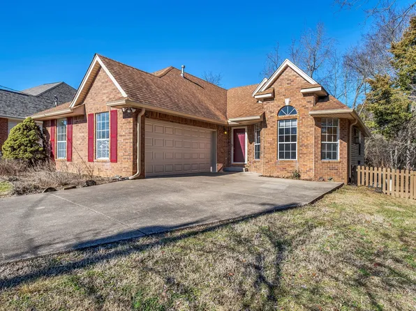 3717 Seville Dr, Hermitage, TN 37076
