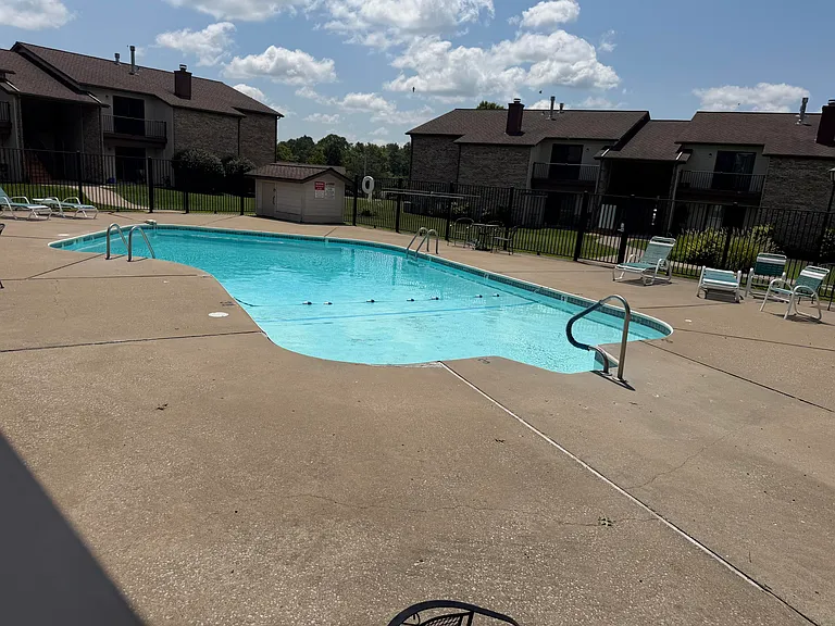 2032 Waterfront Dr N #D — Photo 26