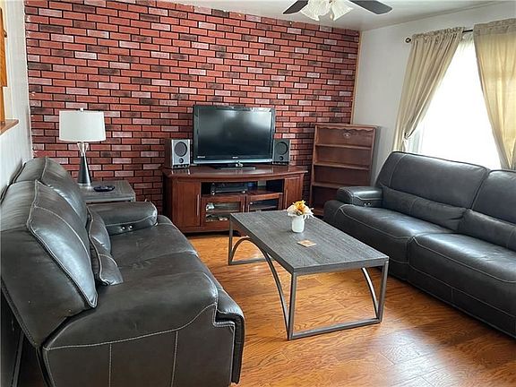 2nd image of 810 South St