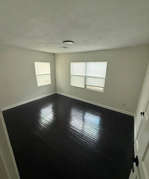 5950 Southville St — Photo 4