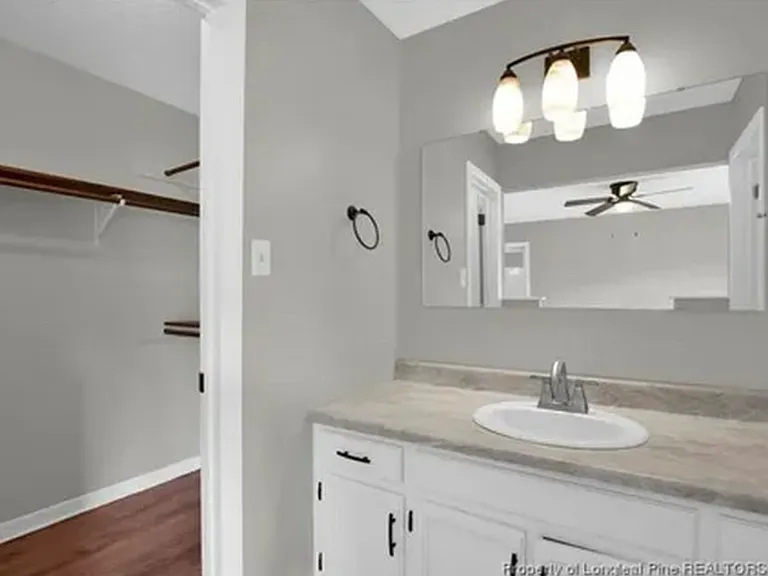 6338 Hawfield Dr — Photo 11
