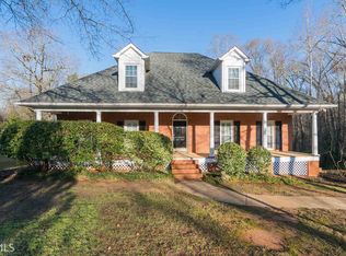 172 E Creek Bnd, Athens, GA 30605