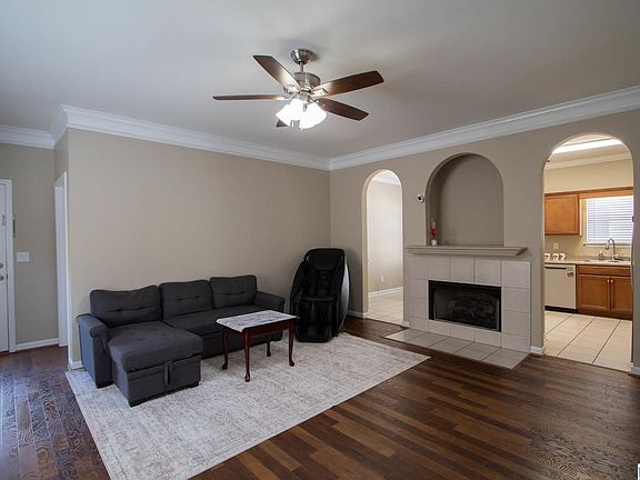 3rd image of 272 High Ridge Dr