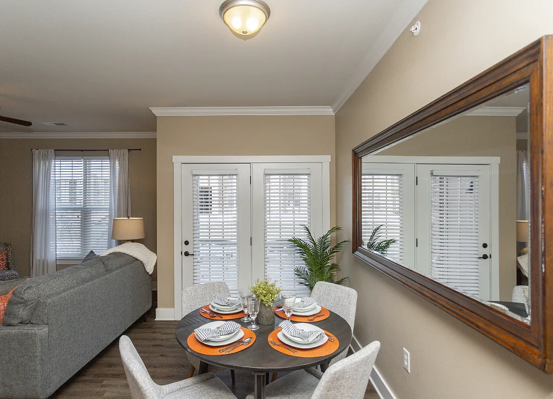 Cox Creek at Reagan Crossing Apartments — Photo 3