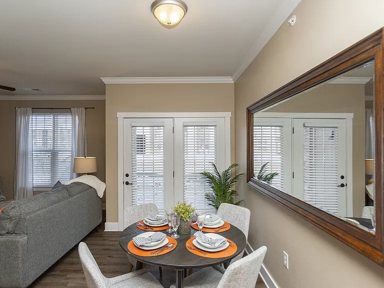 Cox Creek at Reagan Crossing Apartments — Photo 3