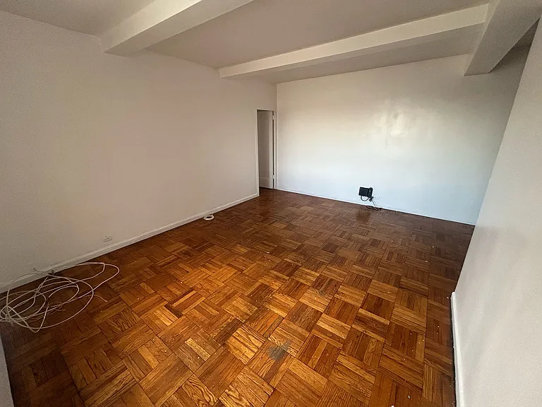 1595 Unionport Rd #3H — Photo 6