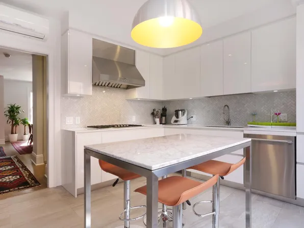 300 8th St, Jersey City, NJ 07302