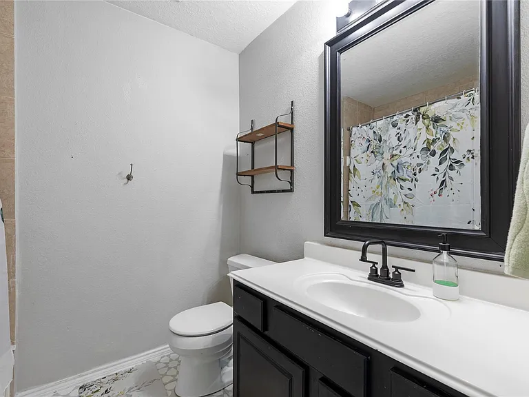 10819 Redwood Dr — Photo 21