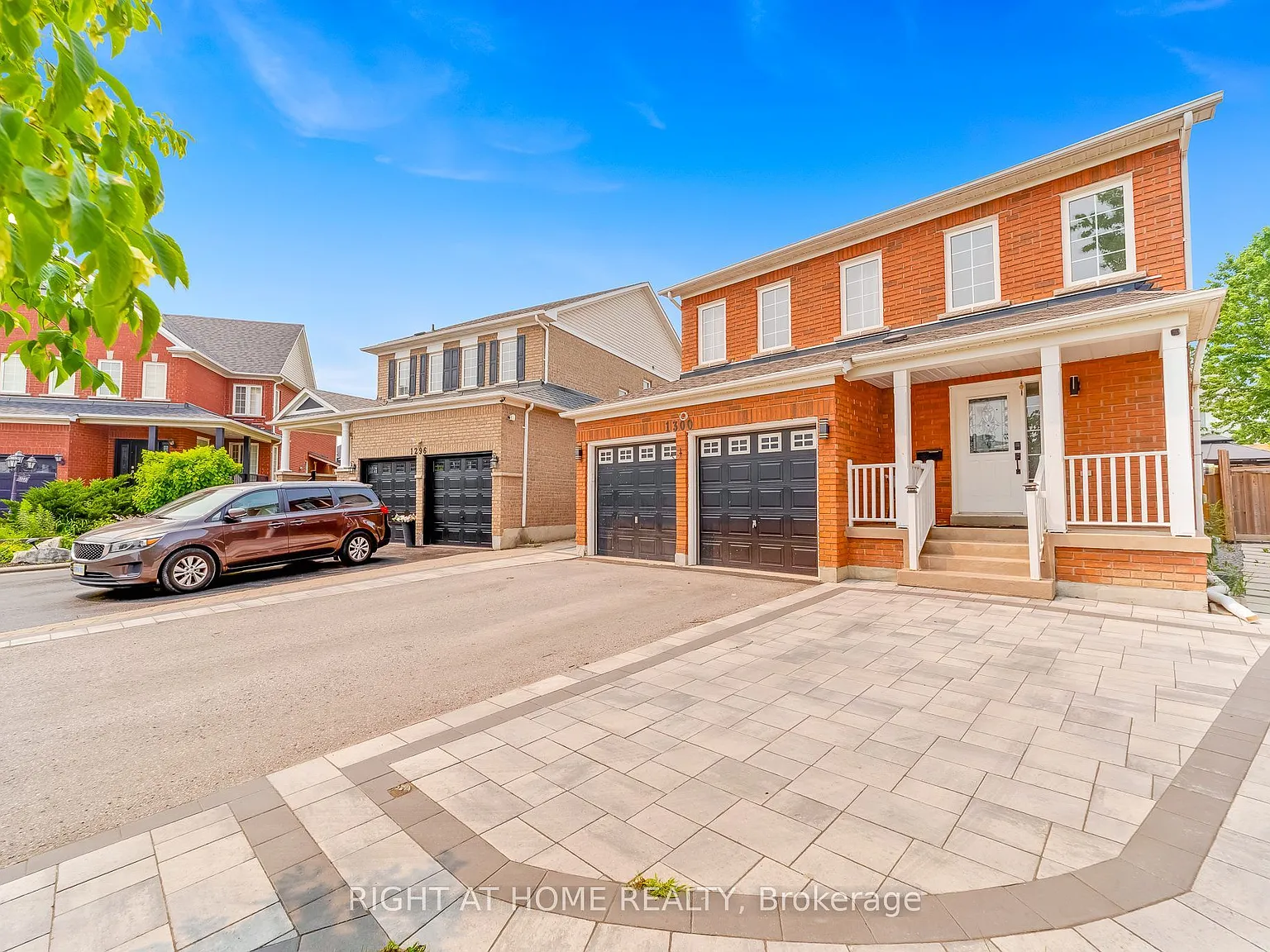 4 bed, $3,099 — Photo 3
