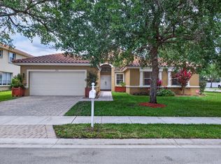 19111 SW 8th St, Pembroke Pines, FL 33029