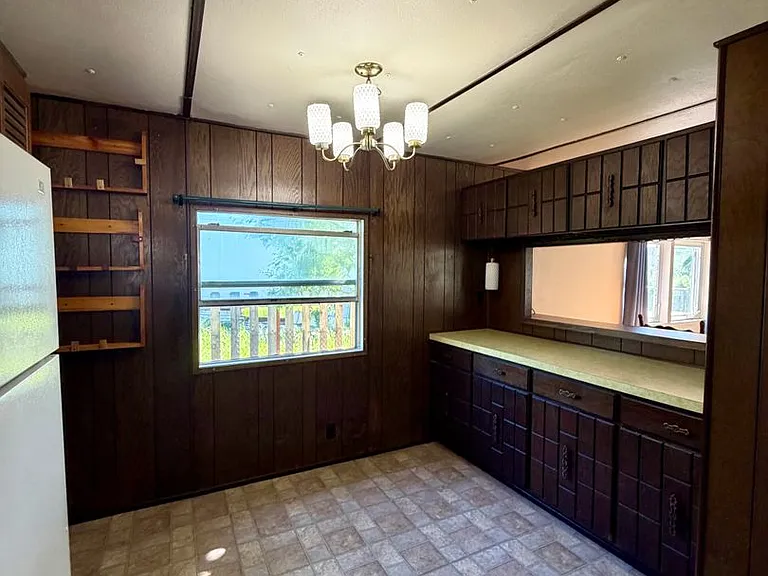 1645 Old Pioneer Way — Photo 7