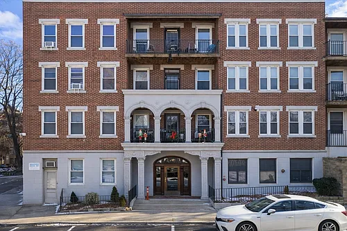 28 Quint Ave #19A Photo 1