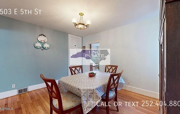 2503 E 5th St — Photo 18