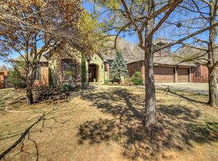 2109 Woodcrest Ln, Edmond, OK 73034