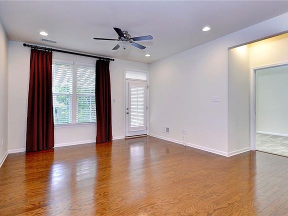 5th image of 113 Bigler Dr