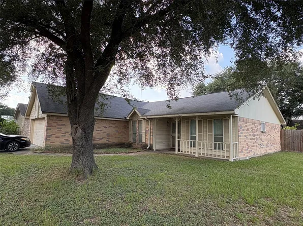 8202 Winding Meadow Ct, Houston, TX 77040
