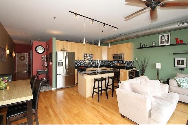 1st image of 1924 N Hubbard St APT 315