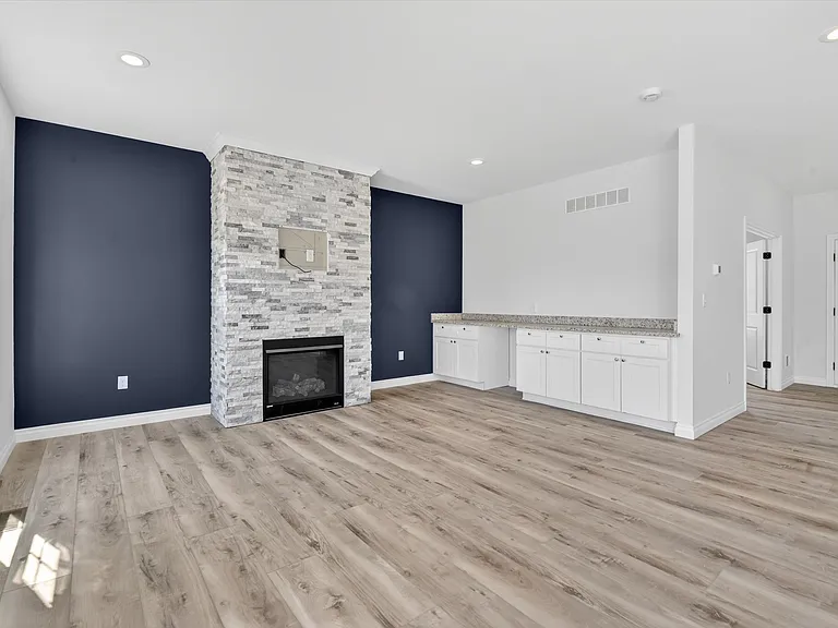 8760 Barrington Dr — Photo 12