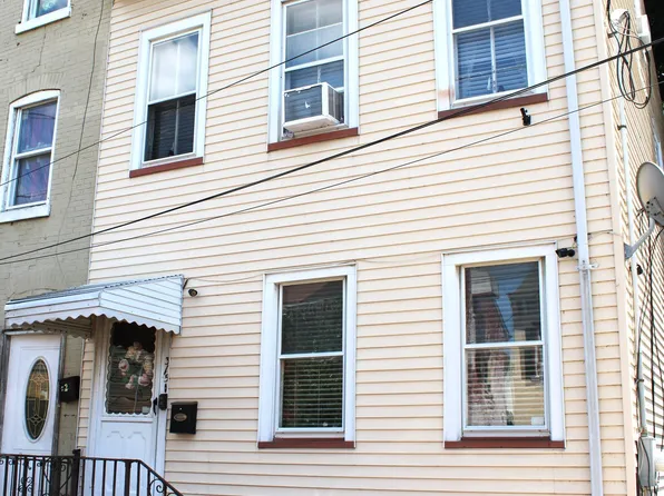 315 Elmer St, Trenton, NJ 08611