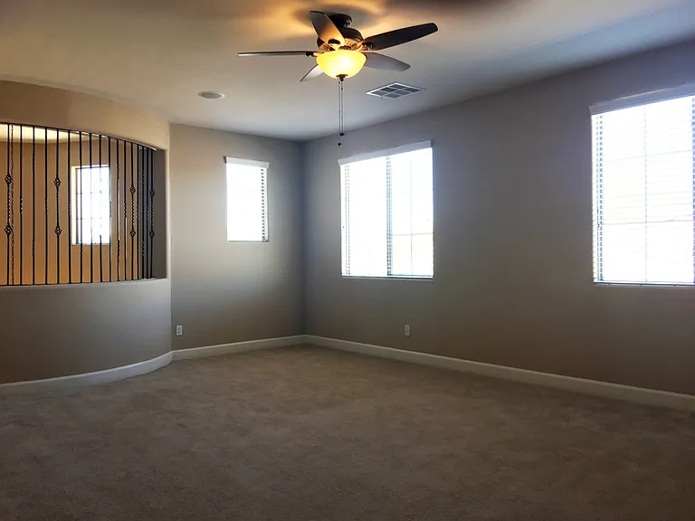 300 W Wisteria Pl — Photo 27