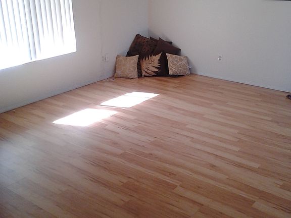 Beautiful laminate flooring!