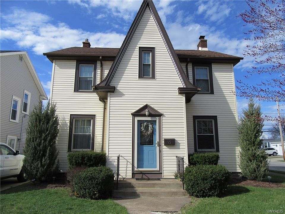1st image of 95 Mayville Ave