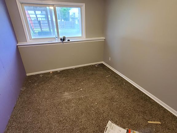 4th image of 5037 Breezefield Dr SE