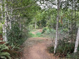 261 Greenwood Rd, Cathlamet, WA 98612