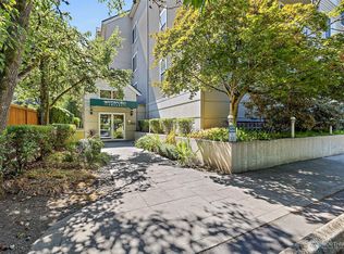 6831 NE 170th St UNIT 306, Kenmore, WA 98028