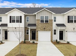 210 Kenmore Cir, Perry, GA 31069
