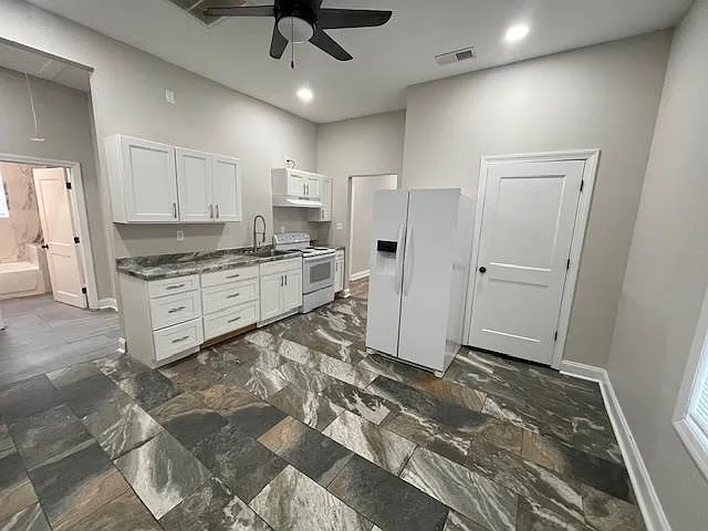 1045 Ayers St — Photo 15