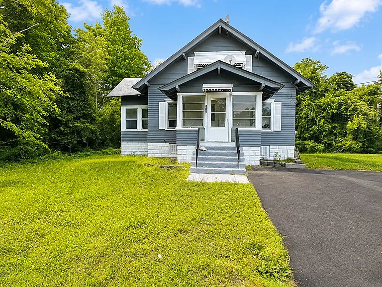 409 Dover Rd — Photo 25
