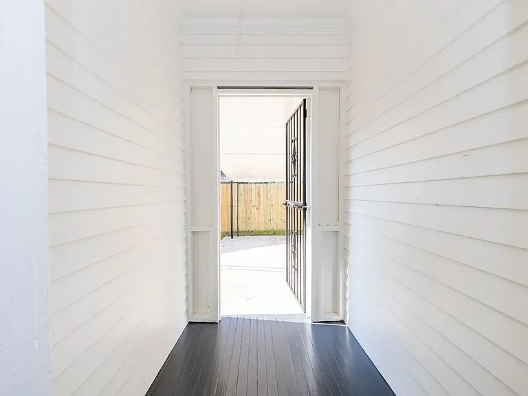 110 Comer St — Photo 14