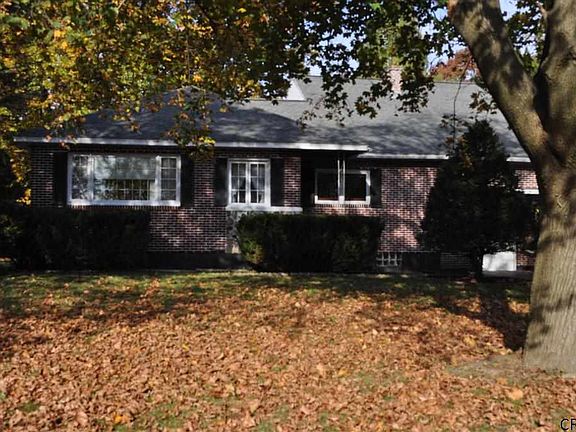 3rd image of 326 Alexander Ave