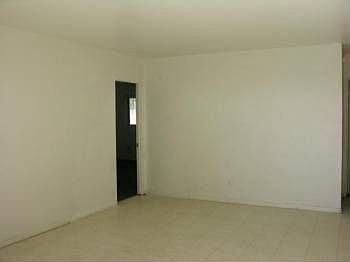 2nd image of 2538 44th St