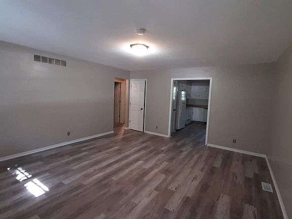 4th image of 4103 N 31st St