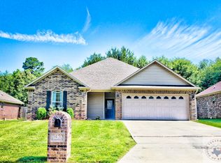 3430 Garrett Ln, Texarkana, TX 75503